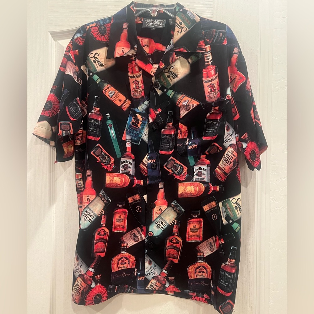 Dragonfly Clothing Men’s shirt Size Medium